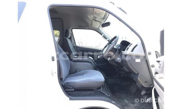 Buy Import Toyota Hiace White Car in Import - Dubai in Cabo Delgado Buy Import Toyota Hiace White Car in Import - Dubai in Cabo Delgado