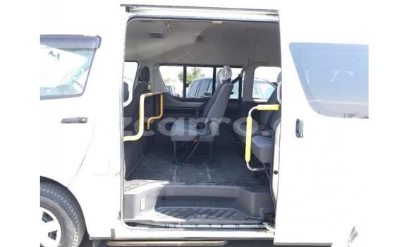Buy Import Toyota Hiace White Car in Import - Dubai in Cabo Delgado Buy Import Toyota Hiace White Car in Import - Dubai in Cabo Delgado