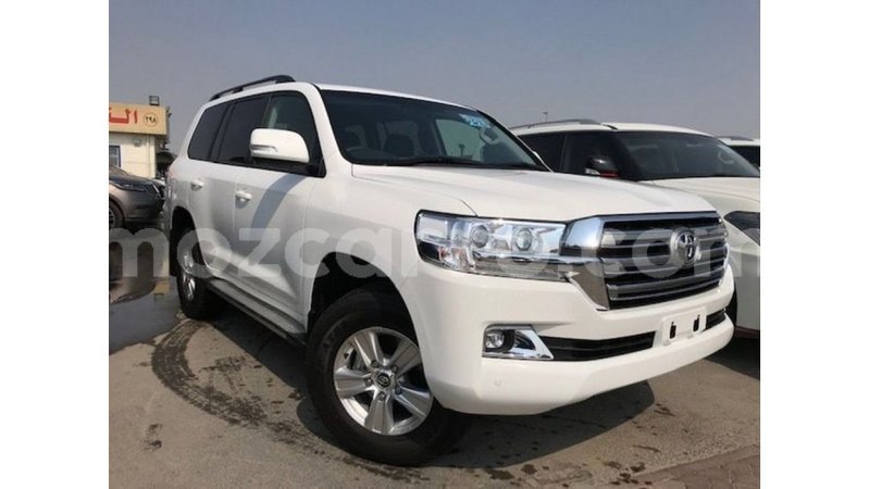 Big with watermark toyota land cruiser cabo delgado import dubai 6960