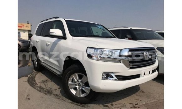 Nunua Imported Toyota Land Cruiser Nyeupe Gari ndani ya Import - Dubai nchini Cabo Delgado Nunua Imported Toyota Land Cruiser Nyeupe Gari ndani ya Import - Dubai nchini Cabo Delgado