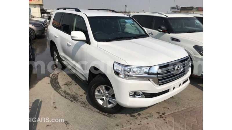 Big with watermark toyota land cruiser cabo delgado import dubai 6960