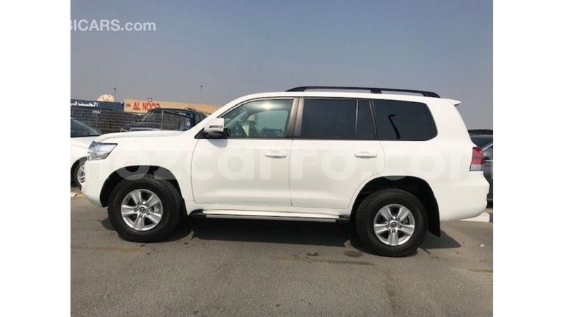 Big with watermark toyota land cruiser cabo delgado import dubai 6960