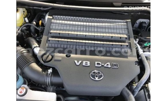Nunua Imported Toyota Land Cruiser Nyeupe Gari ndani ya Import - Dubai nchini Cabo Delgado Nunua Imported Toyota Land Cruiser Nyeupe Gari ndani ya Import - Dubai nchini Cabo Delgado