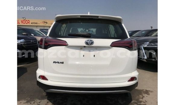 Nunua Imported Toyota 4Runner Nyeupe Gari ndani ya Import - Dubai nchini Cabo Delgado Nunua Imported Toyota 4Runner Nyeupe Gari ndani ya Import - Dubai nchini Cabo Delgado
