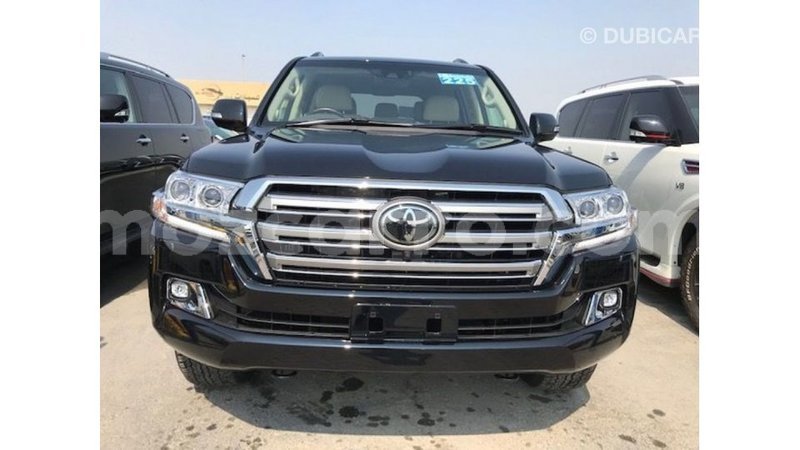 Big with watermark toyota land cruiser cabo delgado import dubai 6962