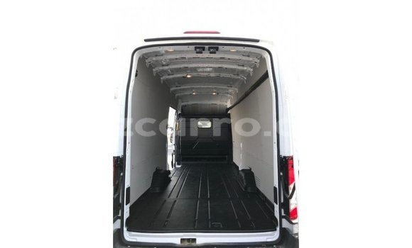 Nunua Imported Ford Club Wagon Nyeupe Gari ndani ya Import - Dubai nchini Cabo Delgado Nunua Imported Ford Club Wagon Nyeupe Gari ndani ya Import - Dubai nchini Cabo Delgado