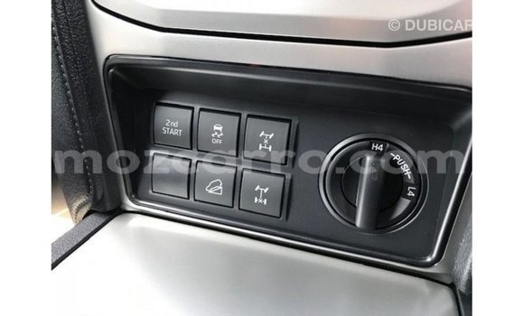 Tenga Imported Toyota Prado Zvimwe Mota in Import - Dubai in Cabo Delgado Tenga Imported Toyota Prado Zvimwe Mota in Import - Dubai in Cabo Delgado