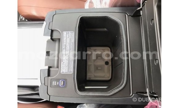 Nunua Imported Toyota Land Cruiser Nyeusi Gari ndani ya Import - Dubai nchini Cabo Delgado Nunua Imported Toyota Land Cruiser Nyeusi Gari ndani ya Import - Dubai nchini Cabo Delgado