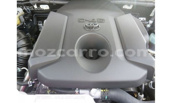 Comprar Importar Toyota Prado Branco Carro em Import - Dubai em Cabo Delgado Comprar Importar Toyota Prado Branco Carro em Import - Dubai em Cabo Delgado