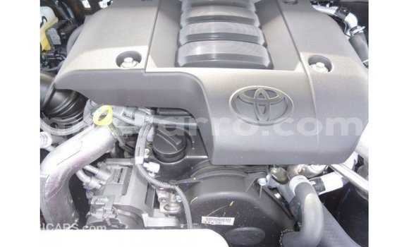 Nunua Imported Toyota Prado Nyeupe Gari ndani ya Import - Dubai nchini Cabo Delgado Nunua Imported Toyota Prado Nyeupe Gari ndani ya Import - Dubai nchini Cabo Delgado