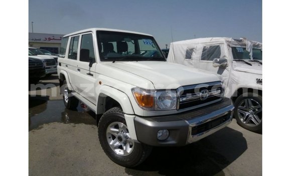 Nunua Imported Toyota Land Cruiser Nyeupe Gari ndani ya Import - Dubai nchini Cabo Delgado Nunua Imported Toyota Land Cruiser Nyeupe Gari ndani ya Import - Dubai nchini Cabo Delgado