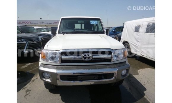 Nunua Imported Toyota Land Cruiser Nyeupe Gari ndani ya Import - Dubai nchini Cabo Delgado Nunua Imported Toyota Land Cruiser Nyeupe Gari ndani ya Import - Dubai nchini Cabo Delgado