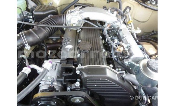 Nunua Imported Toyota Land Cruiser Beige Gari ndani ya Import - Dubai nchini Cabo Delgado Nunua Imported Toyota Land Cruiser Beige Gari ndani ya Import - Dubai nchini Cabo Delgado