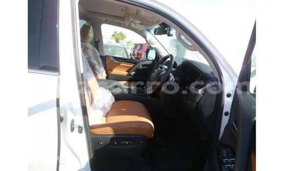 Comprar Importar Lexus LX Branco Carro em Import - Dubai em Cabo Delgado Comprar Importar Lexus LX Branco Carro em Import - Dubai em Cabo Delgado