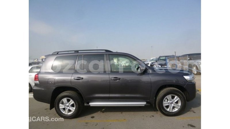 Big with watermark toyota land cruiser cabo delgado import dubai 7018