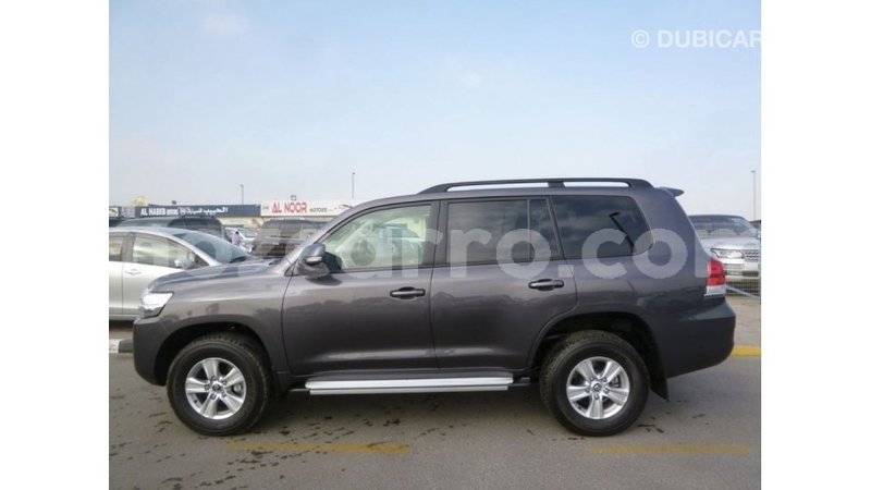 Big with watermark toyota land cruiser cabo delgado import dubai 7018
