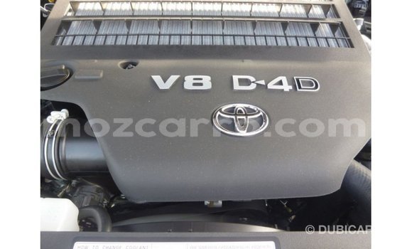 Tenga Imported Toyota Land Cruiser Zvimwe Mota in Import - Dubai in Cabo Delgado Tenga Imported Toyota Land Cruiser Zvimwe Mota in Import - Dubai in Cabo Delgado