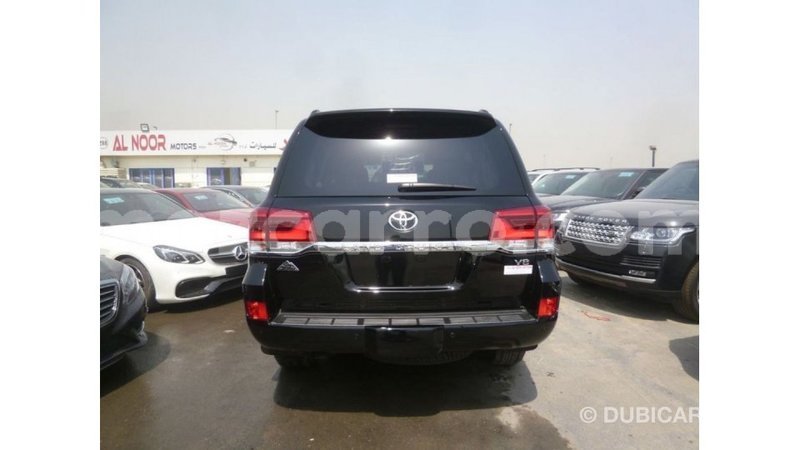 Big with watermark toyota land cruiser cabo delgado import dubai 7019