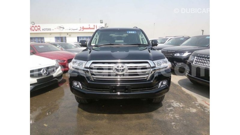 Big with watermark toyota land cruiser cabo delgado import dubai 7019