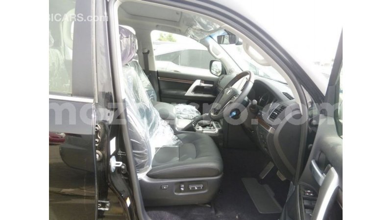 Big with watermark toyota land cruiser cabo delgado import dubai 7020