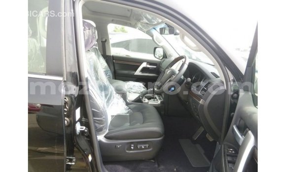 Tenga Imported Toyota Land Cruiser Nhema Mota in Import - Dubai in Cabo Delgado Tenga Imported Toyota Land Cruiser Nhema Mota in Import - Dubai in Cabo Delgado