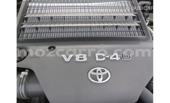 Tenga Imported Toyota Land Cruiser Nhema Mota in Import - Dubai in Cabo Delgado Tenga Imported Toyota Land Cruiser Nhema Mota in Import - Dubai in Cabo Delgado