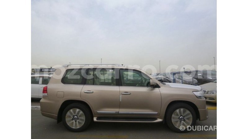 Big with watermark toyota land cruiser cabo delgado import dubai 7021