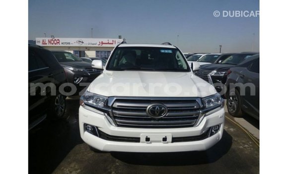Comprar Importar Toyota Land Cruiser Branco Carro em Import - Dubai em Cabo Delgado Comprar Importar Toyota Land Cruiser Branco Carro em Import - Dubai em Cabo Delgado