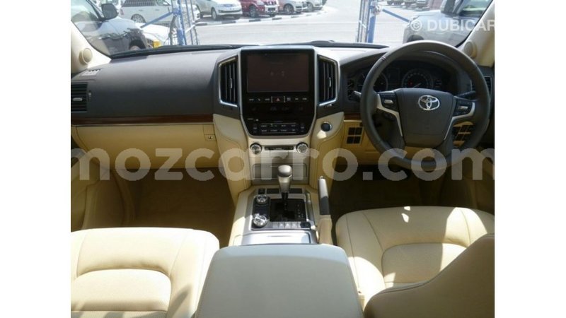 Big with watermark toyota land cruiser cabo delgado import dubai 7023