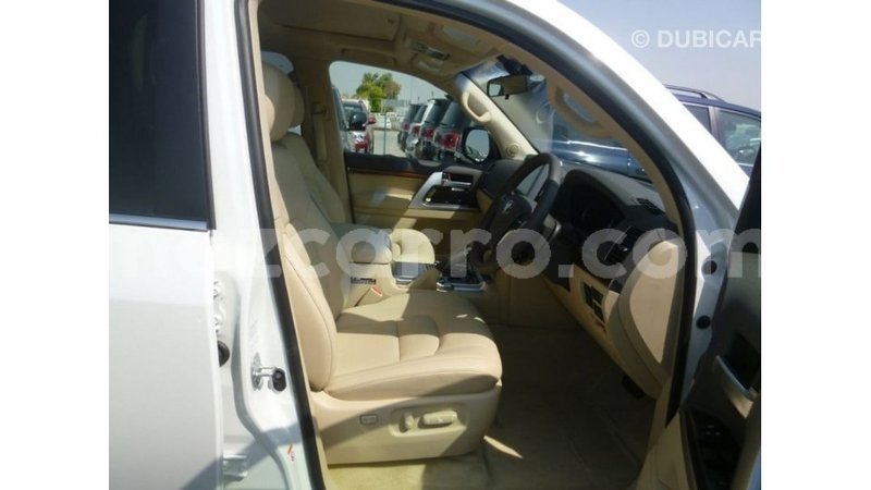 Big with watermark toyota land cruiser cabo delgado import dubai 7023