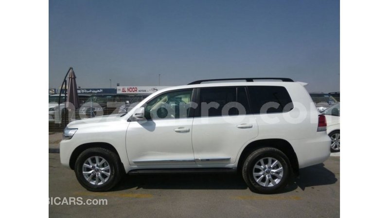 Big with watermark toyota land cruiser cabo delgado import dubai 7023