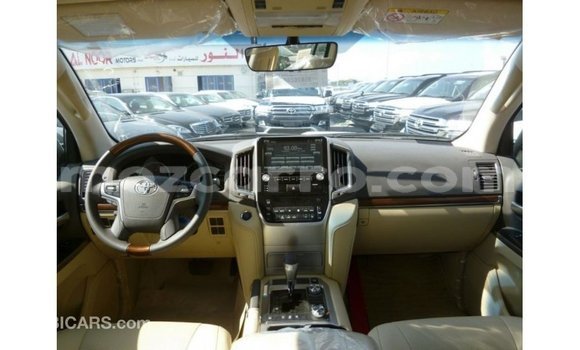 Tenga Imported Toyota Land Cruiser Zvimwe Mota in Import - Dubai in Cabo Delgado Tenga Imported Toyota Land Cruiser Zvimwe Mota in Import - Dubai in Cabo Delgado