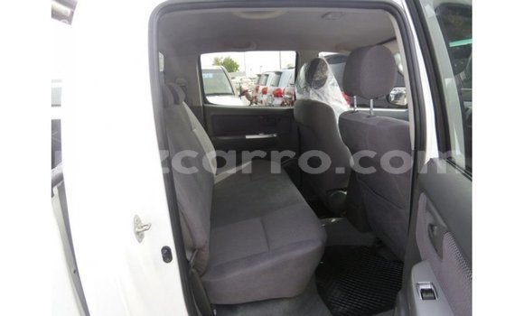 Buy Import Toyota Hilux White Car in Import - Dubai in Cabo Delgado Buy Import Toyota Hilux White Car in Import - Dubai in Cabo Delgado