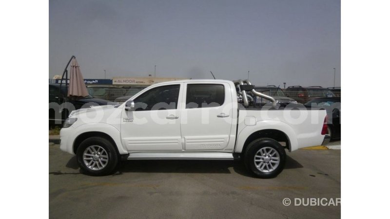 Big with watermark toyota hilux cabo delgado import dubai 7033