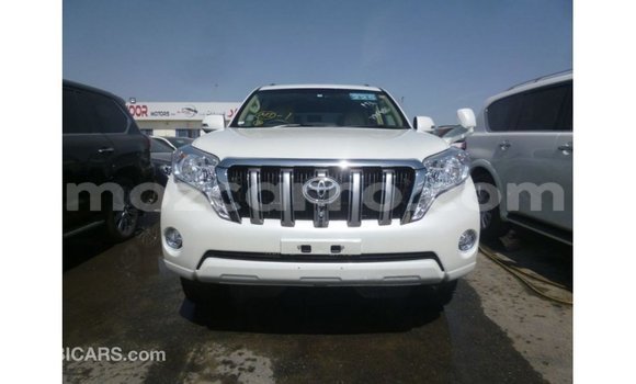 Nunua Imported Toyota Prado Nyeupe Gari ndani ya Import - Dubai nchini Cabo Delgado Nunua Imported Toyota Prado Nyeupe Gari ndani ya Import - Dubai nchini Cabo Delgado
