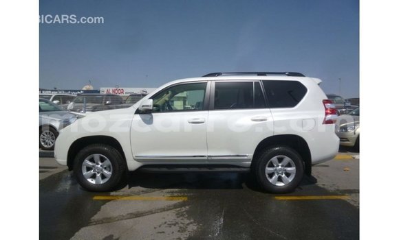 Nunua Imported Toyota Prado Nyeupe Gari ndani ya Import - Dubai nchini Cabo Delgado Nunua Imported Toyota Prado Nyeupe Gari ndani ya Import - Dubai nchini Cabo Delgado