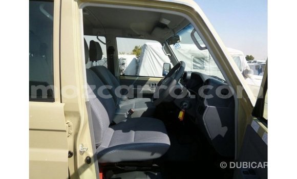 Nunua Imported Toyota Land Cruiser Beige Gari ndani ya Import - Dubai nchini Cabo Delgado Nunua Imported Toyota Land Cruiser Beige Gari ndani ya Import - Dubai nchini Cabo Delgado