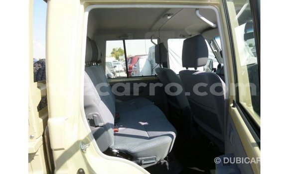 Nunua Imported Toyota Land Cruiser Beige Gari ndani ya Import - Dubai nchini Cabo Delgado Nunua Imported Toyota Land Cruiser Beige Gari ndani ya Import - Dubai nchini Cabo Delgado