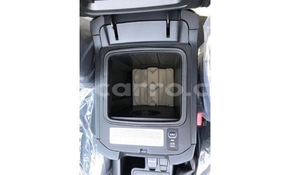 Tenga Imported Toyota Prado Nhema Mota in Import - Dubai in Cabo Delgado Tenga Imported Toyota Prado Nhema Mota in Import - Dubai in Cabo Delgado