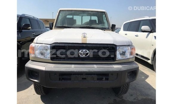 Tenga Imported Toyota Land Cruiser Beige Mota in Import - Dubai in Cabo Delgado Tenga Imported Toyota Land Cruiser Beige Mota in Import - Dubai in Cabo Delgado