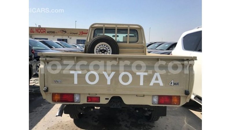 Big with watermark toyota land cruiser cabo delgado import dubai 7052