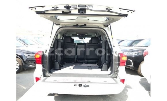 Tenga Imported Toyota Land Cruiser Chena Mota in Import - Dubai in Cabo Delgado Tenga Imported Toyota Land Cruiser Chena Mota in Import - Dubai in Cabo Delgado
