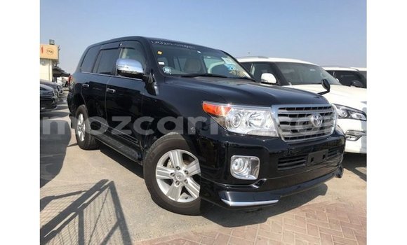 Nunua Imported Toyota Land Cruiser Nyeusi Gari ndani ya Import - Dubai nchini Cabo Delgado Nunua Imported Toyota Land Cruiser Nyeusi Gari ndani ya Import - Dubai nchini Cabo Delgado