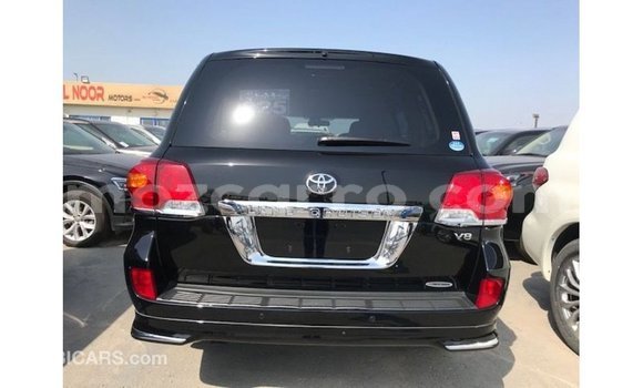 Nunua Imported Toyota Land Cruiser Nyeusi Gari ndani ya Import - Dubai nchini Cabo Delgado Nunua Imported Toyota Land Cruiser Nyeusi Gari ndani ya Import - Dubai nchini Cabo Delgado