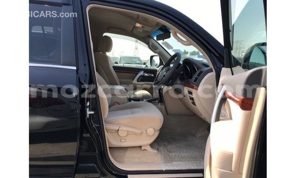 Nunua Imported Toyota Land Cruiser Nyeusi Gari ndani ya Import - Dubai nchini Cabo Delgado Nunua Imported Toyota Land Cruiser Nyeusi Gari ndani ya Import - Dubai nchini Cabo Delgado