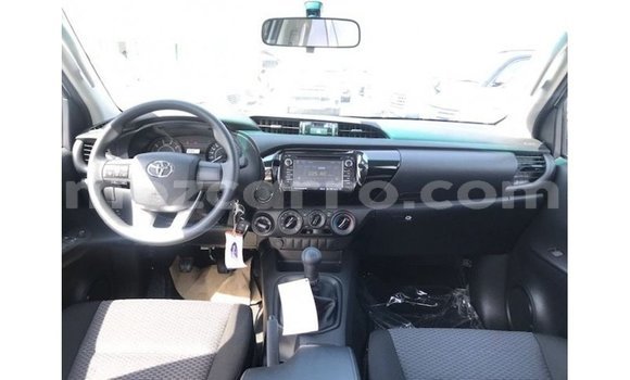Nunua Imported Toyota Hilux Nyingine Gari ndani ya Import - Dubai nchini Cabo Delgado Nunua Imported Toyota Hilux Nyingine Gari ndani ya Import - Dubai nchini Cabo Delgado