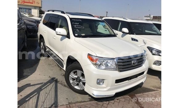 Tenga Imported Toyota Land Cruiser Chena Mota in Import - Dubai in Cabo Delgado Tenga Imported Toyota Land Cruiser Chena Mota in Import - Dubai in Cabo Delgado