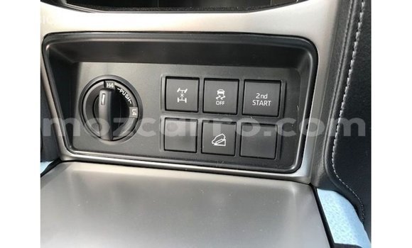 Tenga Imported Toyota Prado Bhurawuni Mota in Import - Dubai in Cabo Delgado Tenga Imported Toyota Prado Bhurawuni Mota in Import - Dubai in Cabo Delgado