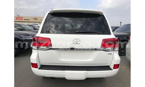 Buy Import Toyota Land Cruiser White Car in Import - Dubai in Cabo Delgado Buy Import Toyota Land Cruiser White Car in Import - Dubai in Cabo Delgado