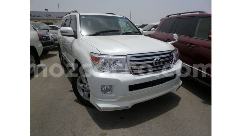 Big with watermark toyota land cruiser cabo delgado import dubai 7063